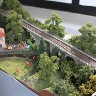 eine der ausgestellten Modulanlagen im Bw zeigt auch das Brohltal-Viadukt - 40 Jahre Vulkan-Express - Brohltalbahn (26.08.2017)