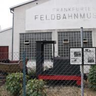 Eingangsbereich vom Museum - der älteste Lokschuppen (Baujahr 1980er Jahre) - Feldbahnmuseum in Frankfurt/Main: Saisoneröffnung 2021 (04.07.2021)