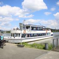 einstündige Rundfahrten mit dem Schiff Friedrich Harkort sind in den Sommermonaten für nur 7 Euro (Stand: 2021) möglich - Harkortsee / Wetter an der Ruhr (1.8.2021)