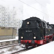 Abfahrt in Berlin Lichtenberg - Adventsfahrten der Berliner Eisenbahnfreunde mit 86 1744-1 (2.12.2022)