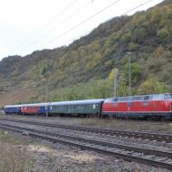 V200 116 vor kurzen D-Zug in Cochem (4.11.2012)