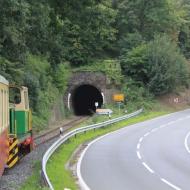 der einzige Brohltalbahntunnel : 95m lang, am Ortsende von Burgbrohl gelegen.