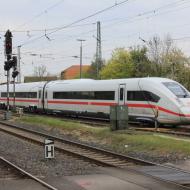 412 002 ist einer der ersten TestzÃ¼ge vom neuen ICx, den spÃ¤teren ICE 4. Diese ZÃ¼ge sollten spÃ¤ter die Lokbespannten ICs ablÃ¶sen und sind bis zu 250 km/h schnell. Testfahrten fÃ¼hrten den Zug nach Hameln. (30.04.2016)