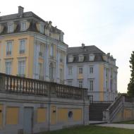 Schloss Augustusburg - die Freitreppe in Blickrichtung Ostseite (13.08.2016)