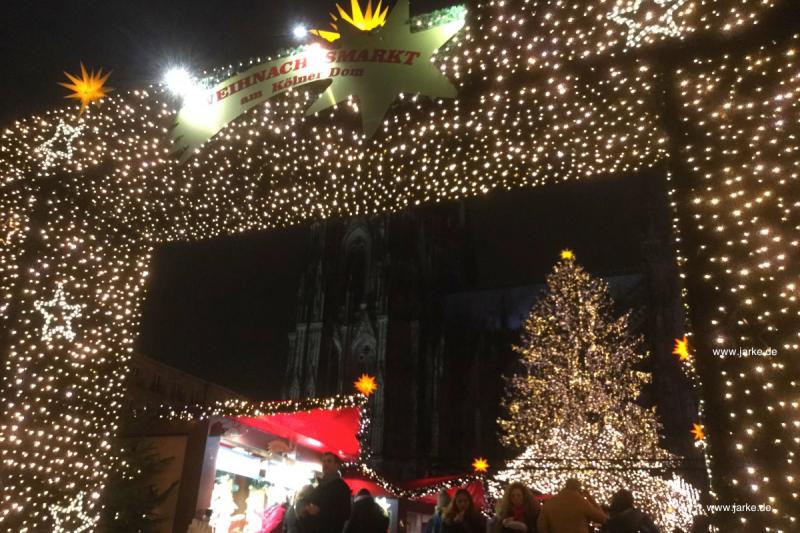 Eingang zum Weihnachtsmarkt am Kölner Dom (30.11.2017)