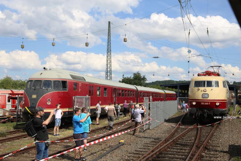 das Stuttgart Rössle (VT12.5) und 103 245-7 - DB Museum Koblenz: Sommerfest 2022 (25.6.2022)