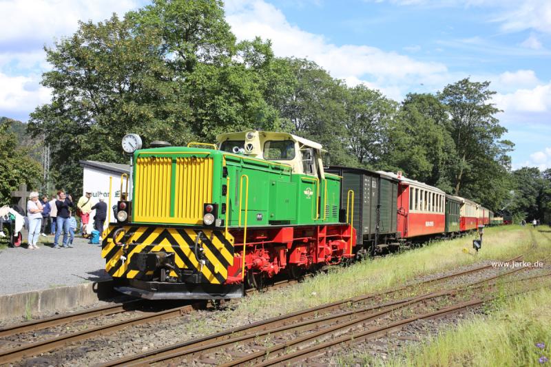 Diesellok D4 bei Rangierarbeiten im Bahnhof Brohl Lützel (15.6.2024)