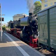 auf der letzten Fahrt am Montag fuhr die 52er alleine nach Hause , hier in Kelkheim zu sehen - mit Volldampf in den Taunus (24./25.05.2026) - unterwegs mit 52 4867