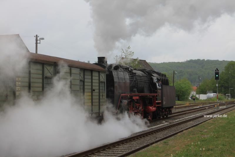 Pendelfahrten von Stockheim nach Nidda wurden angeboten - mit 01 118 in die Wetterau (27.4.2019)